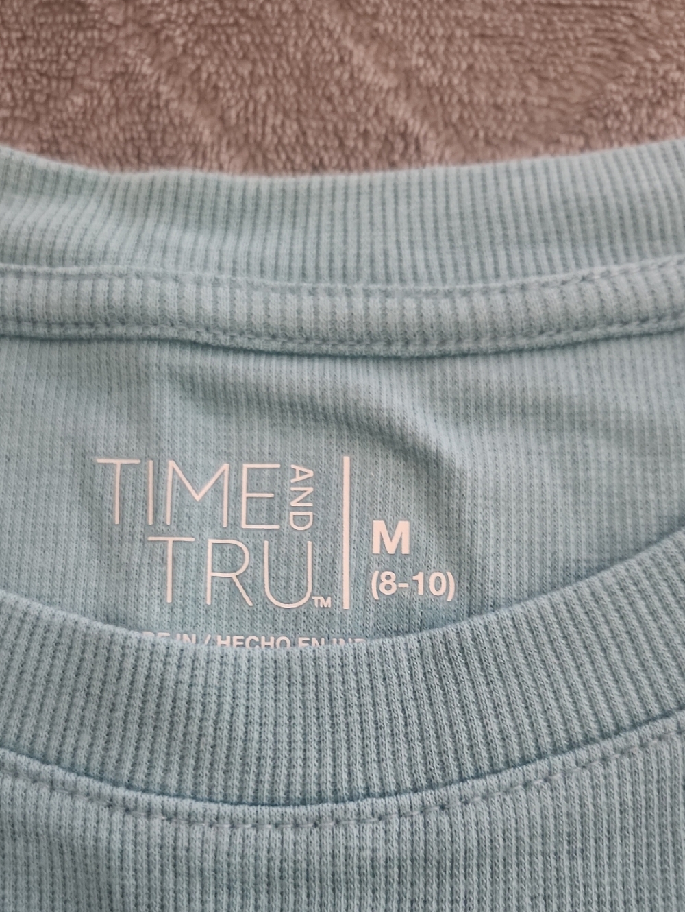 Assorted Medium t-shirts - Picture 6 of 6